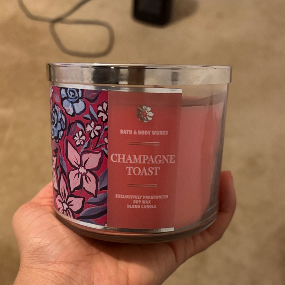 Bath & Body Works Champagne Toast Floral Pink Candle